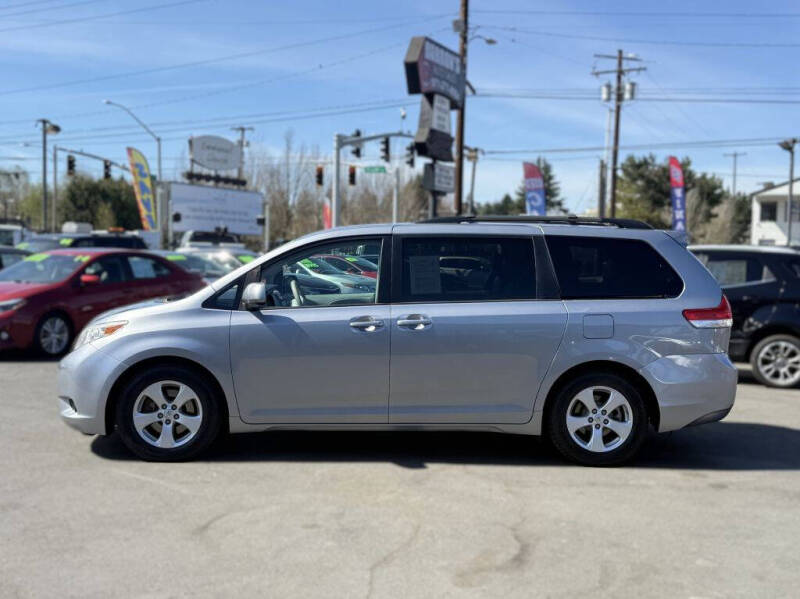 2013 Toyota Sienna