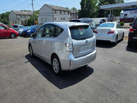 2013 Toyota Prius v