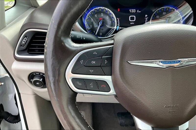 2017 Chrysler Pacifica Touring-L Plus