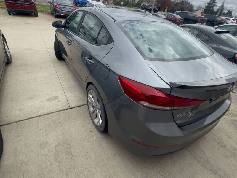 2018 Hyundai Elantra SE