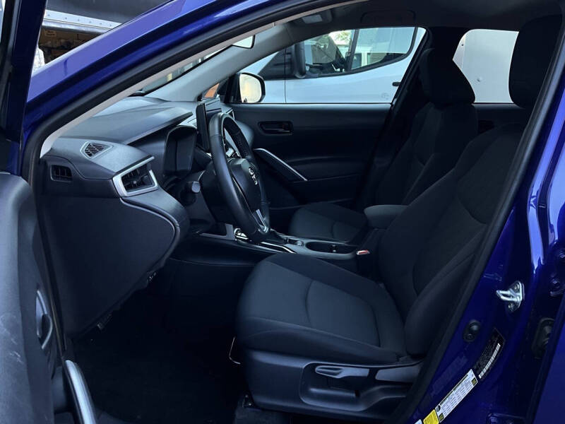 2025 Toyota Corolla Cross LE