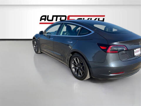 2020 Tesla Model 3 Standard Range Plus