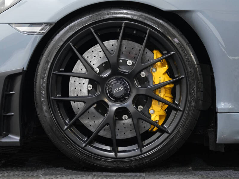 2023 Porsche 718 Cayman GT4 RS