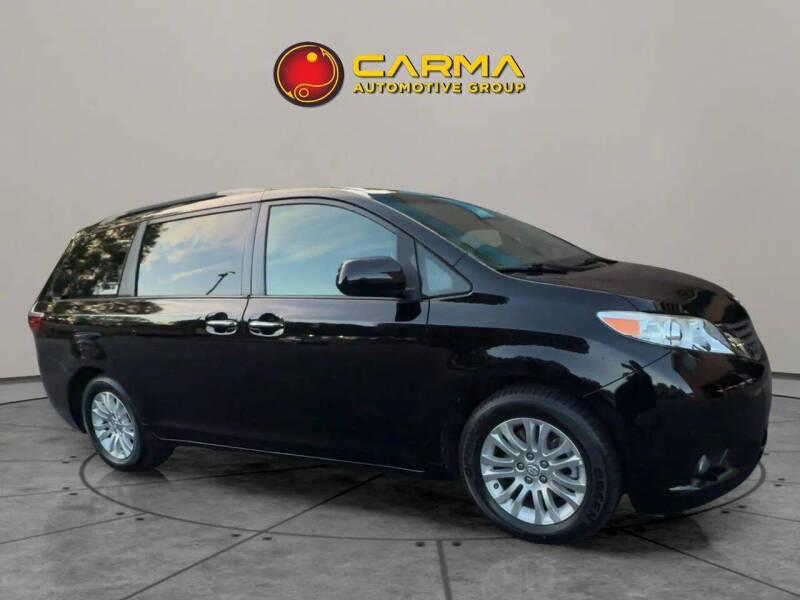 2017 Toyota Sienna XLE Premium 8-Passenger