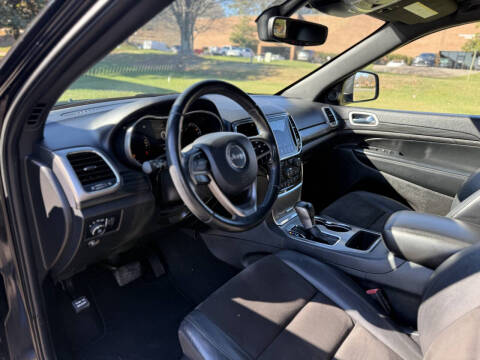 2020 Jeep Grand Cherokee Laredo