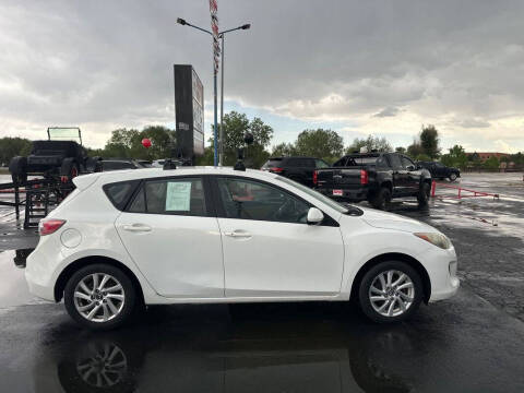 2013 Mazda MAZDA3 i Touring