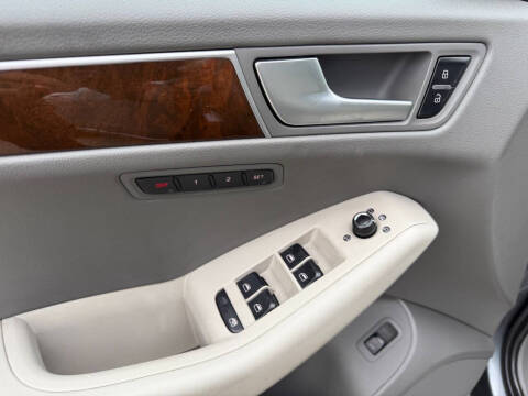 2012 Audi Q5 2.0T quattro Premium Plus