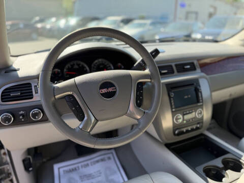 2011 GMC Yukon SLT
