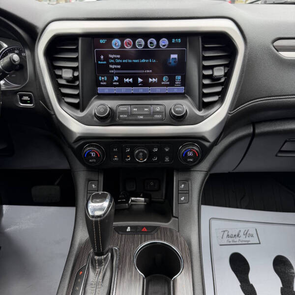 2017 GMC Acadia SLT-1