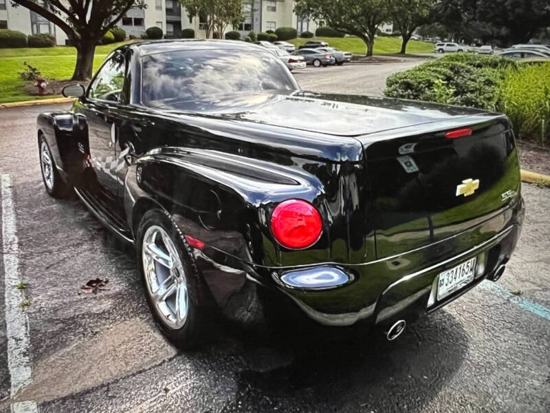 2004 Chevrolet SSR LS - Photo 16