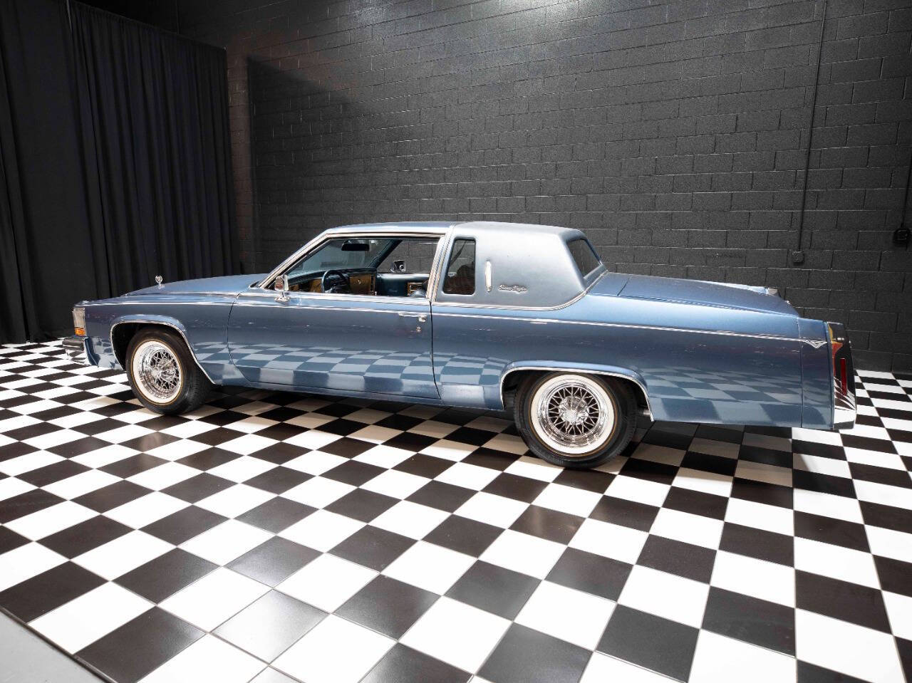 1985 Cadillac Fleetwood Brougham 22