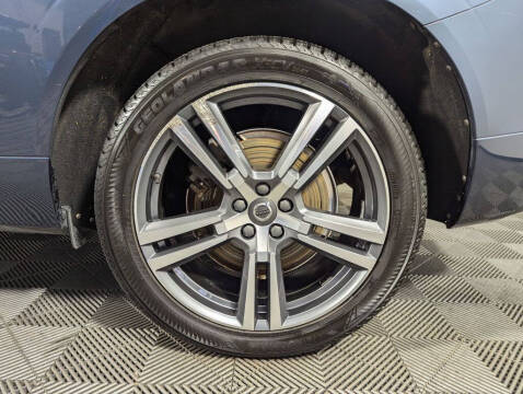 2019 Volvo XC60 T6 Momentum