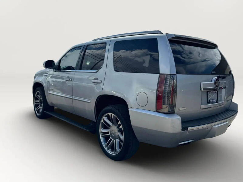 2012 Cadillac Escalade Premium