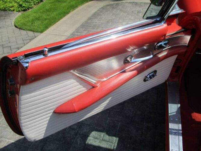 1956 Ford Thunderbird