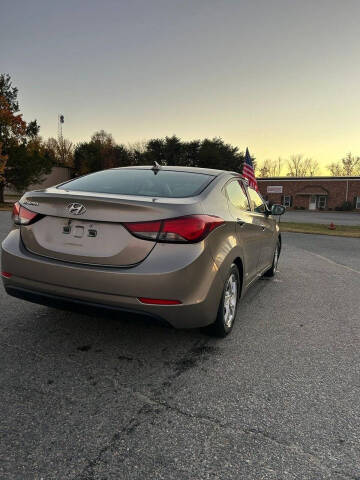 2014 Hyundai Elantra SE