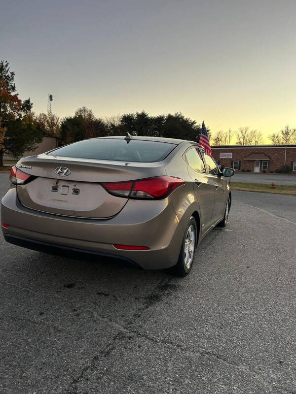 2014 Hyundai Elantra SE