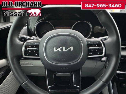 2024 Kia Carnival EX