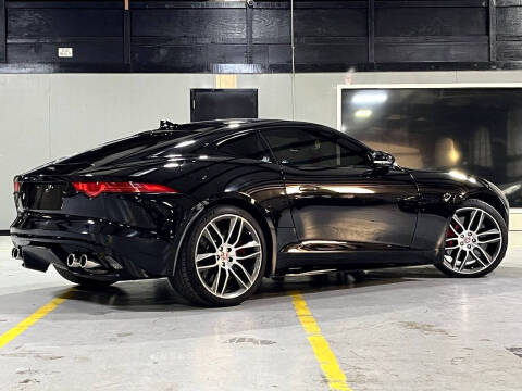 2015 Jaguar F-TYPE R