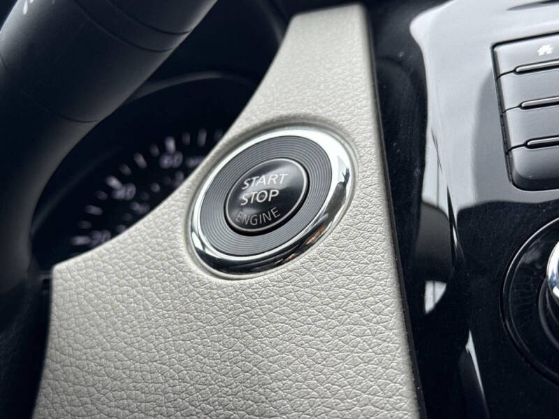 2022 Nissan Rogue Sport SV