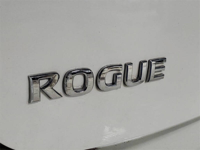 2011 Nissan Rogue S Krom