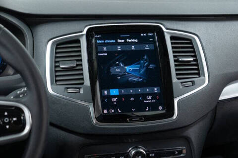2023 Volvo XC90 B5 Core