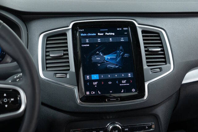 2023 Volvo XC90 B5 Core