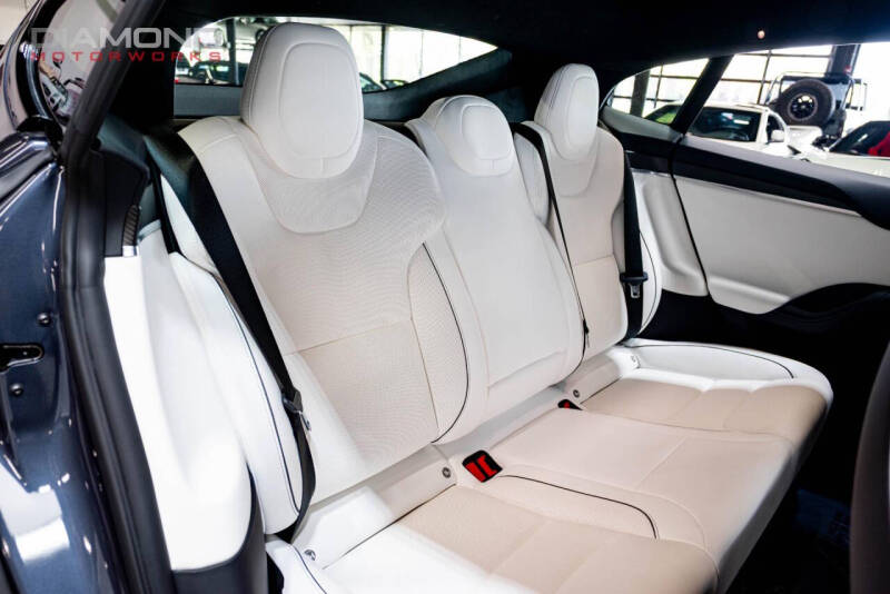 2022 Tesla Model S Plaid