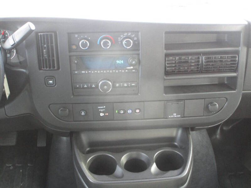 2025 Chevrolet Express 2500