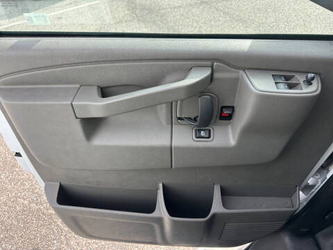 2023 Chevrolet Express 2500