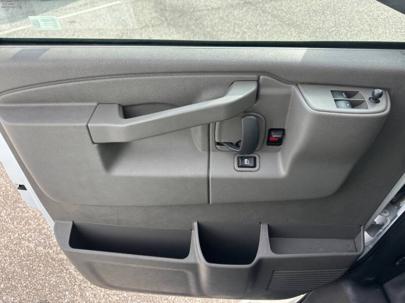 2023 Chevrolet Express 2500