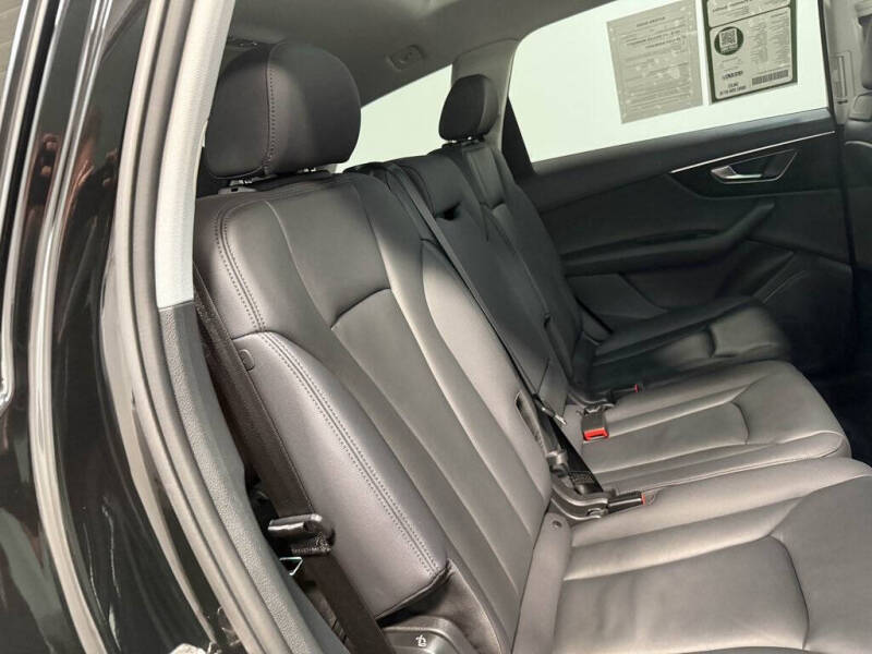 2023 Audi Q7 quattro Premium 45 TFSI