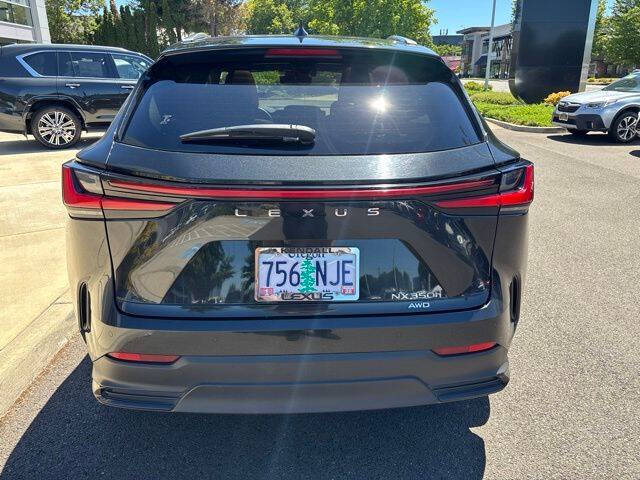 2022 Lexus NX 350h Luxury