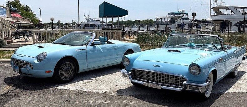 1957 Ford Thunderbird