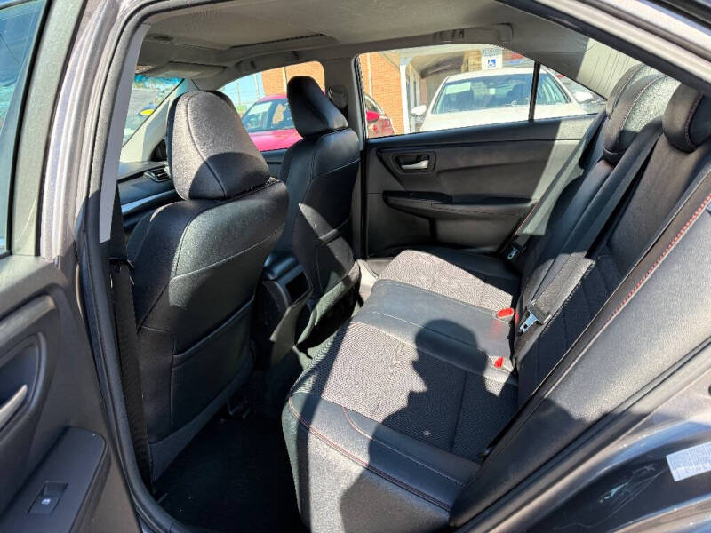 2017 Toyota Camry SE