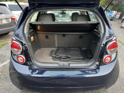 2016 Chevrolet Sonic LT Auto