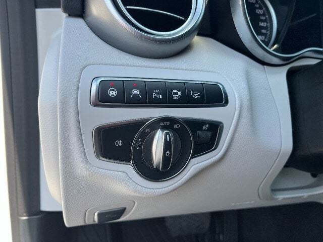 2018 Mercedes-Benz C-Class 27