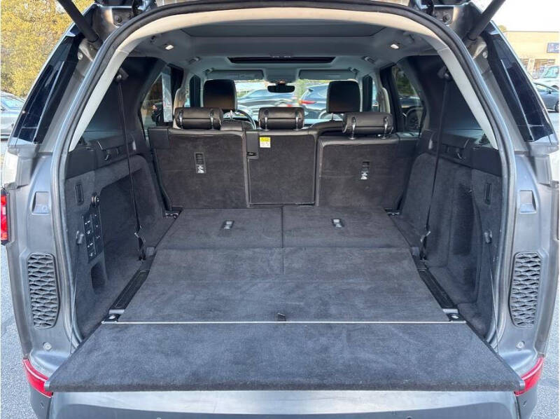 2017 Land Rover Discovery First Edition