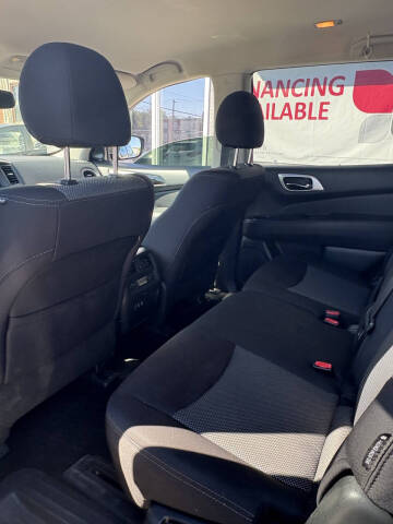 2019 Nissan Pathfinder SV