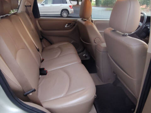 2005 Mazda Tribute s