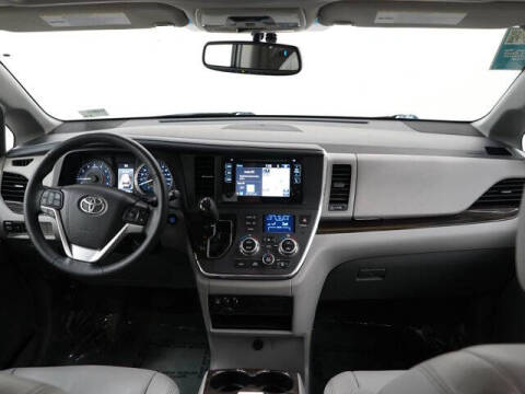 2016 Toyota Sienna