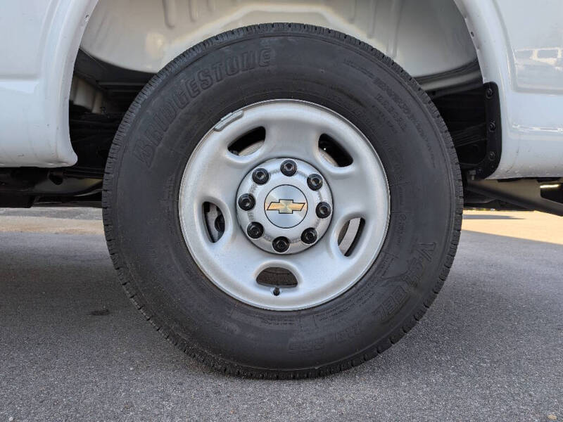 2025 Chevrolet Express 2500