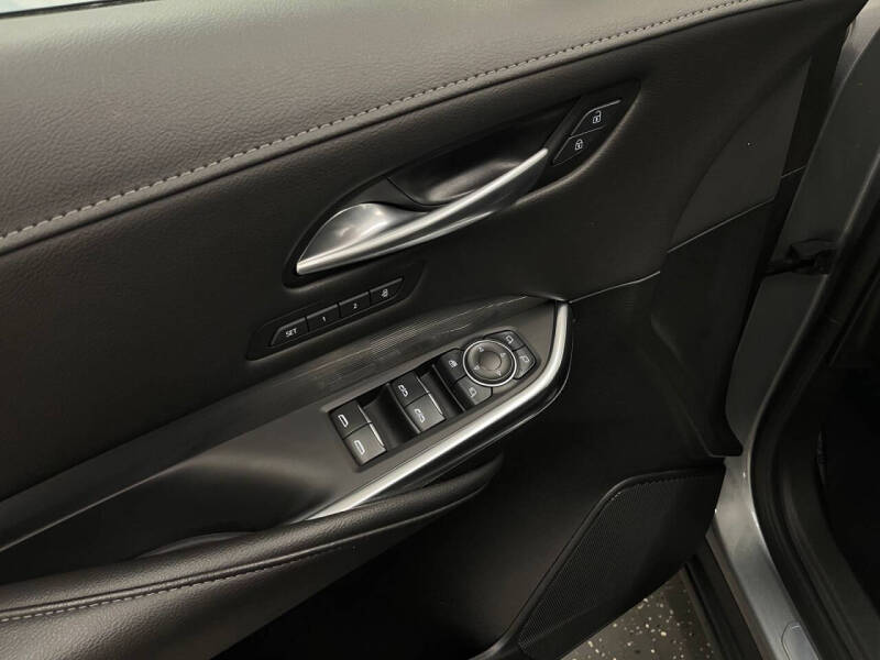 2025 Cadillac XT4 Premium Luxury