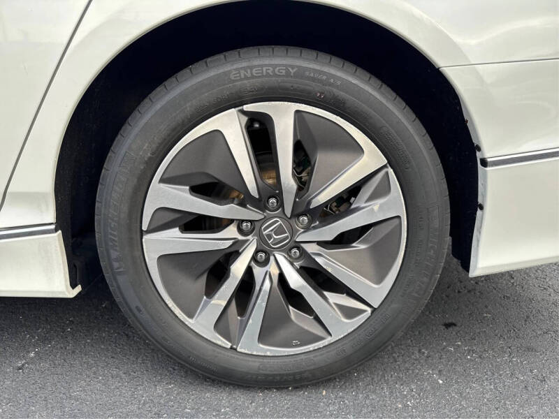 2019 Honda Accord Hybrid Touring