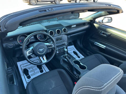 2016 Ford Mustang V6