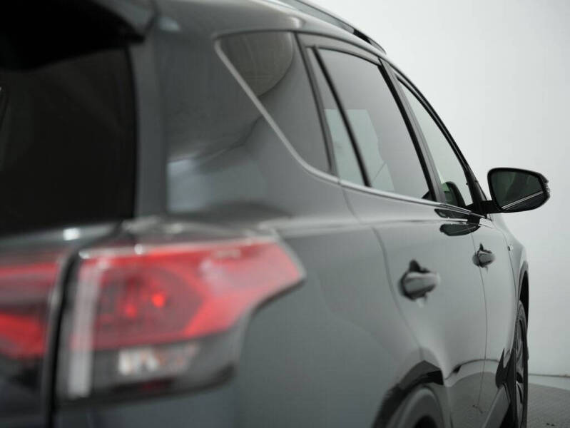 2017 Toyota RAV4 Hybrid XLE