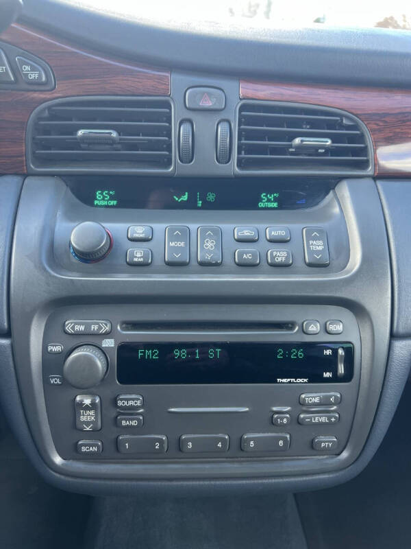 2004 Cadillac Professional CH