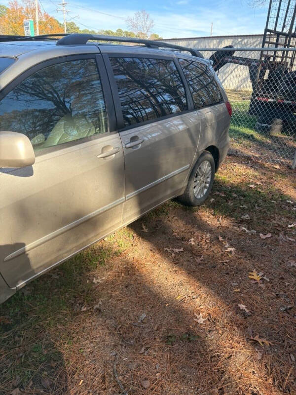2007 Toyota Sienna XLE 7-Passenger