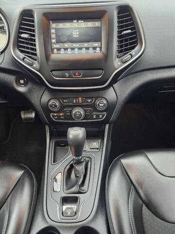 2019 Jeep Cherokee Latitude Plus