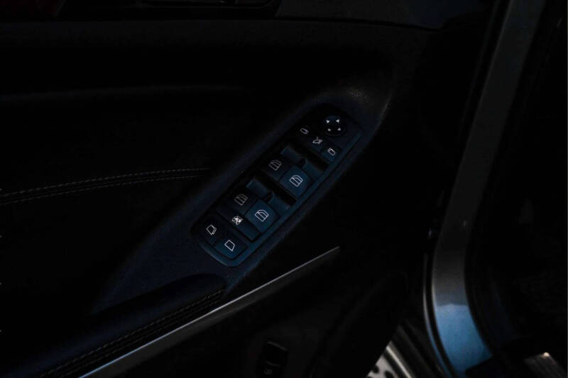 2011 Mercedes-Benz GL-Class GL 550 4MATIC