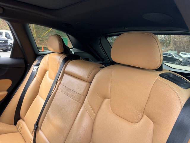 2019 Volvo XC60 T5 Momentum